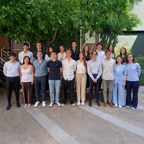 The tenth cohort of students of the Undergraduate Summer Internships finish their stay